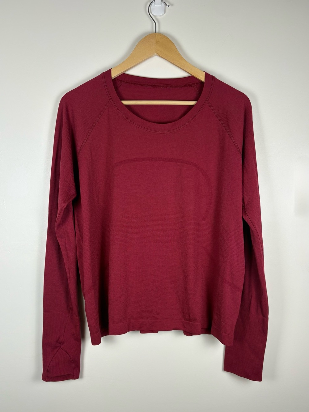 Lululemon Swiftly Tech 2.0 Long Sleeve Shirt Women’s Red Pink Size 16 Running